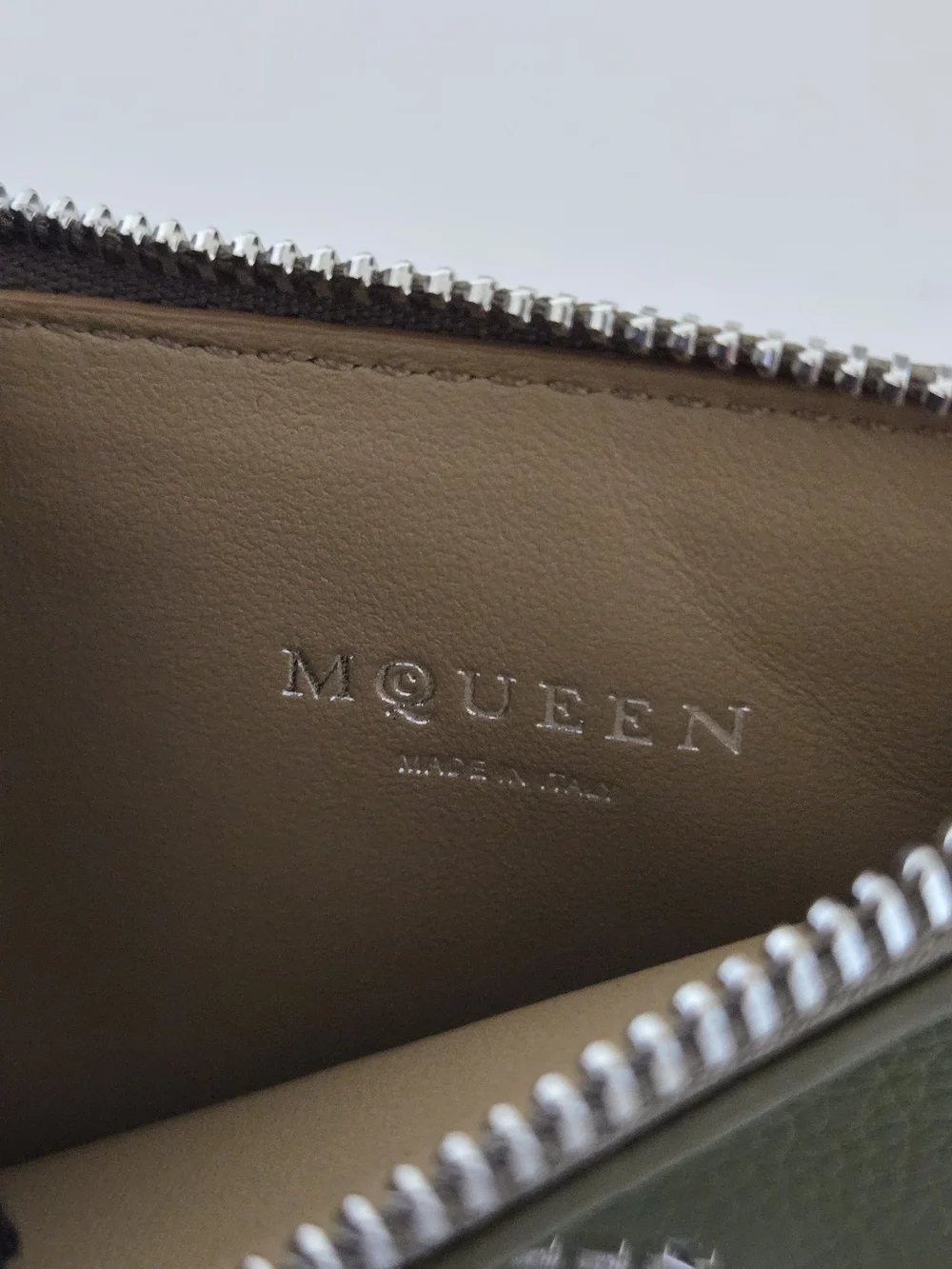 NWT Alexander McQueen Army Green Pebbled Leather Sling Card Holder Wallet